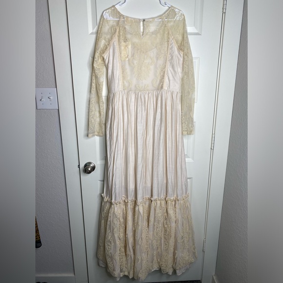 NWT Cream Lace Maxi Dress - Picture 4 of 8
